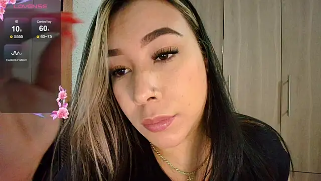 Snapshot of leahtemptation3 chatting on July 12, 2026, 9:10 am leahtemptation3 online show from July 12, 2026, 9:10 am