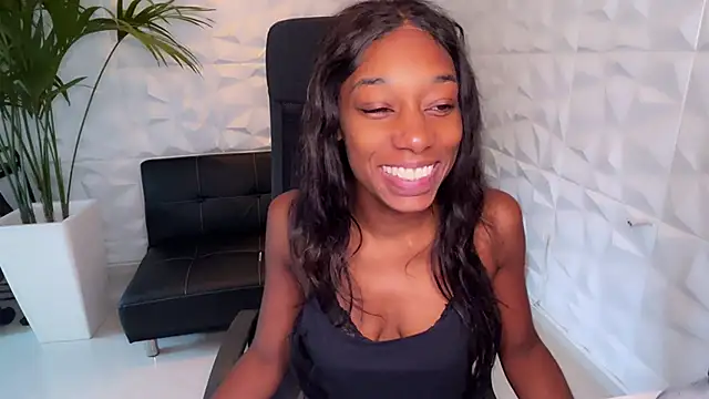 Snapshot of smileybabe chatting on January 15, 2025, 9:13 am smileybabe online show from January 15, 2025, 9:13 am