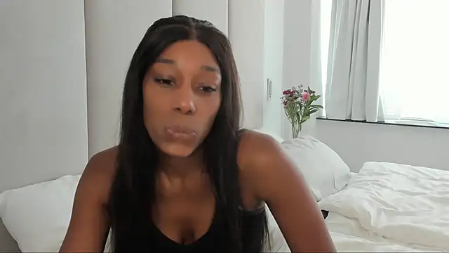 Snapshot of smileybabe chatting on February 25, 2025, 11:21 am smileybabe online show from February 25, 2025, 11:21 am