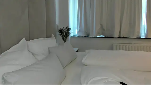 Snapshot of smileybabe chatting on February 26, 2025, 3:43 pm smileybabe online show from February 26, 2025, 3:43 pm