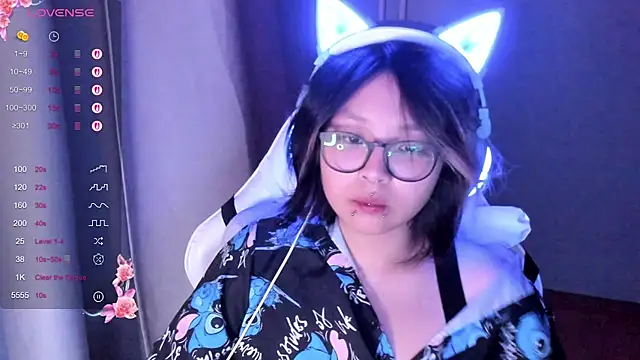 maydaykimmy online show from October 28, 2025, 8:52 pm