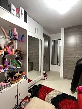 SUUKAM online show from October 11, 2025, 2:07 pm