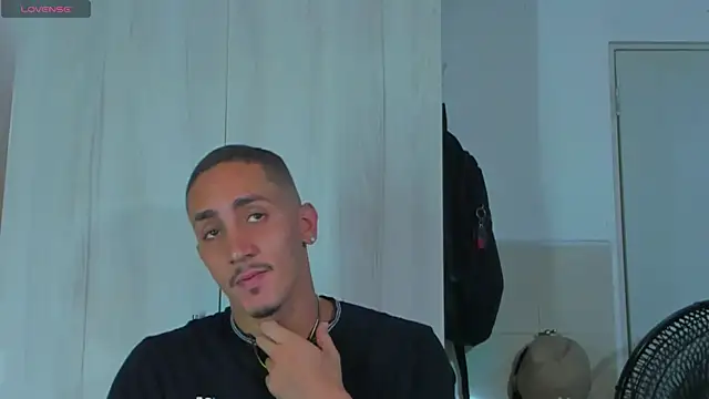 MikeRoss7777 online show from October 18, 2025, 10:23 pm