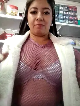 Snapshot of Ariana-pp03 chatting on March 7, 2025, 5:38 pm Ariana-pp03 online show from March 7, 2025, 5:38 pm