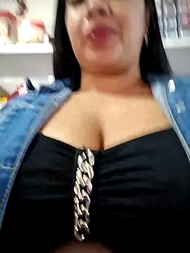 Snapshot of Ariana-pp03 chatting on February 24, 2025, 1:42 pm Ariana-pp03 online show from February 24, 2025, 1:42 pm