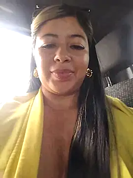 Snapshot of Ariana-pp03 chatting on February 25, 2025, 8:11 pm Ariana-pp03 online show from February 25, 2025, 8:11 pm