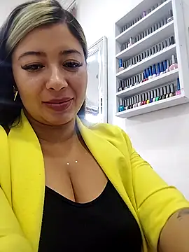 Snapshot of Ariana-pp03 chatting on February 10, 2025, 7:07 pm Ariana-pp03 online show from February 10, 2025, 7:07 pm