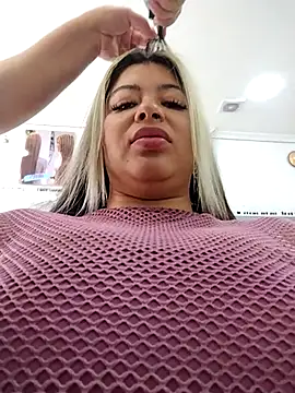 Snapshot of Ariana-pp03 chatting on February 27, 2025, 5:26 pm Ariana-pp03 online show from February 27, 2025, 5:26 pm