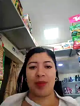 Snapshot of Ariana-pp03 chatting on October 21, 2025, 1:10 pm Ariana-pp03 online show from October 21, 2025, 1:10 pm