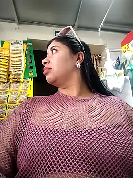 Snapshot of Ariana-pp03 chatting on September 17, 2025, 1:13 pm Ariana-pp03 online show from September 17, 2025, 1:13 pm