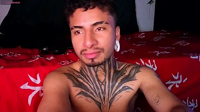 JuanCamiilo 66 online show from May 15, 2026, 4:10 am
