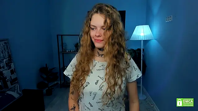 RayaNenlia online show from November 16, 2025, 5:12 am