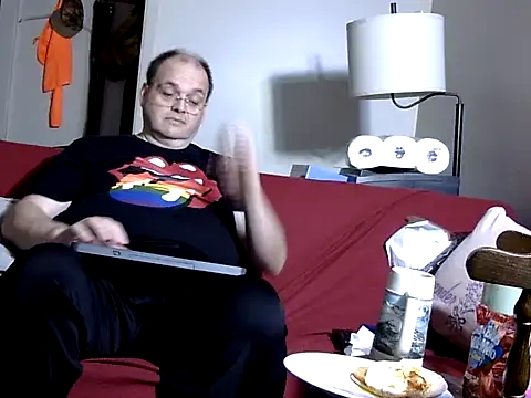 Snapshot of caressonnous chatting on November 8, 2025, 1:14 pm caressonnous online show from November 8, 2025, 1:14 pm