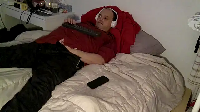 Snapshot of caressonnous chatting on October 24, 2025, 1:10 pm caressonnous online show from October 24, 2025, 1:10 pm