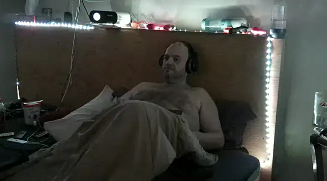 Snapshot of caressonnous chatting on February 1, 2025, 7:23 pm caressonnous online show from February 1, 2025, 7:23 pm