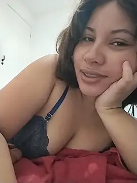 Yara0k online show from November 1, 2025, 8:19 am