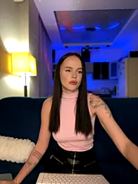 DinaTasty online show from October 17, 2025, 6:32 pm