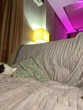 DinaTasty online show from March 18, 2025, 9:43 pm