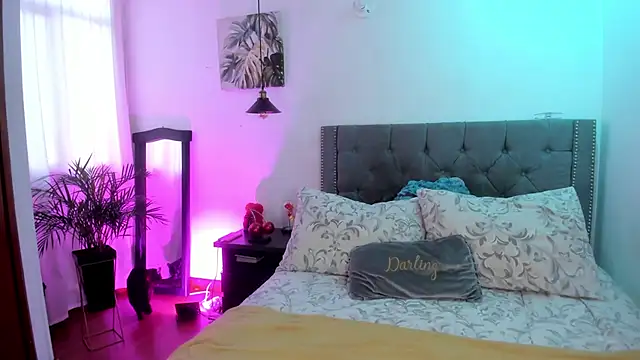 Melody bonnie online show from April 10, 2026, 11:28 am