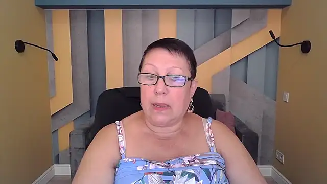 BarbaraTurners online show from September 17, 2025, 6:21 pm