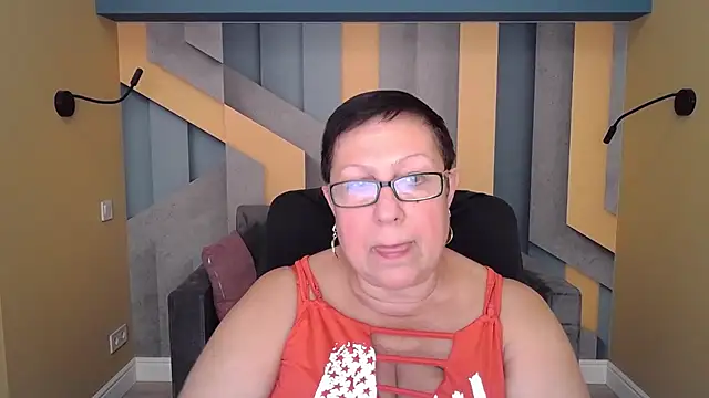 BarbaraTurners online show from October 3, 2025, 6:20 pm