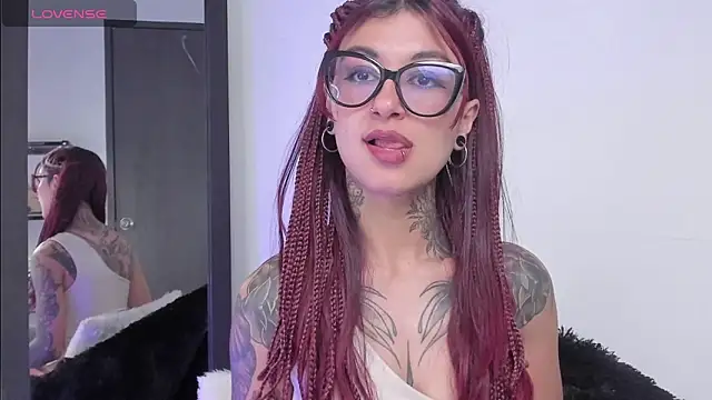 Snapshot of noemi_foxxx chatting on May 5, 2026, 2:42 pm noemi foxxx online show from May 5, 2026, 2:42 pm