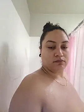 honeeyyy pot online show from October 7, 2025, 4:46 am