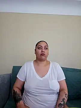 honeeyyy pot online show from April 2, 2026, 7:42 pm