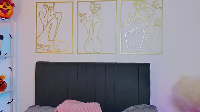 summer holiday online show from October 22, 2025, 5:07 am