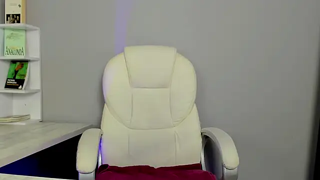 Snapshot of bulma_bambina_ chatting on March 13, 2025, 8:00 pm bulma bambina online show from March 13, 2025, 8:00 pm