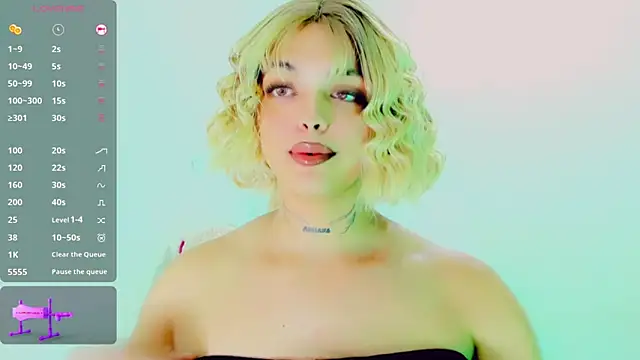 Emmaa Saenz  online show from March 3, 2026, 11:12 pm