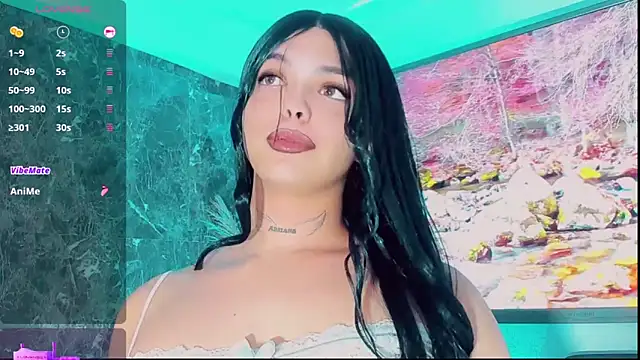 Emmaa Saenz  online show from October 18, 2025, 12:01 am