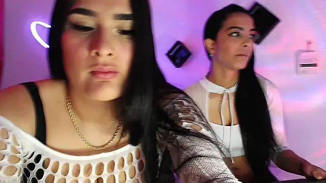 agatha lovee online show from March 8, 2025, 5:33 pm