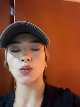 Snapshot of Arianavillada chatting on June 2, 2026, 3:39 am Arianavillada online show from June 2, 2026, 3:39 am