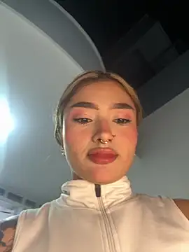 Arianavillada online show from September 28, 2025, 3:57 am