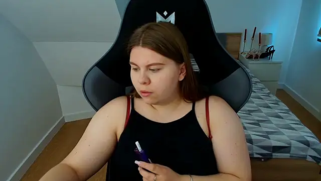 Snapshot of AbbyPleasure chatting on June 16, 2026, 1:22 pm AbbyPleasure online show from June 16, 2026, 1:22 pm
