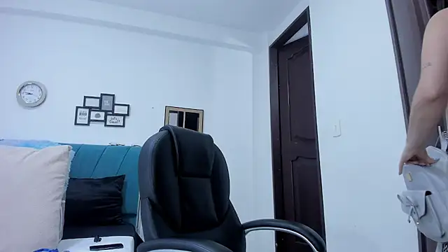 kamila lopez online show from October 14, 2025, 9:58 pm