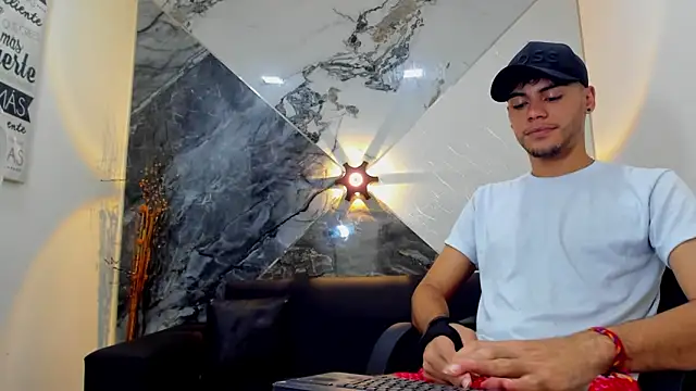 liam genner  online show from March 9, 2025, 7:48 pm