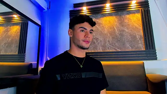 liam genner  online show from September 19, 2025, 8:24 pm