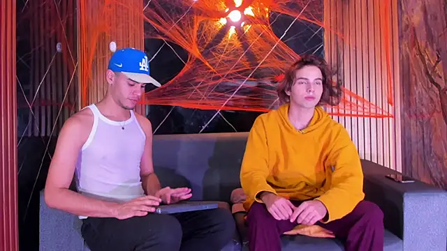 liam genner  online show from October 26, 2025, 8:20 pm