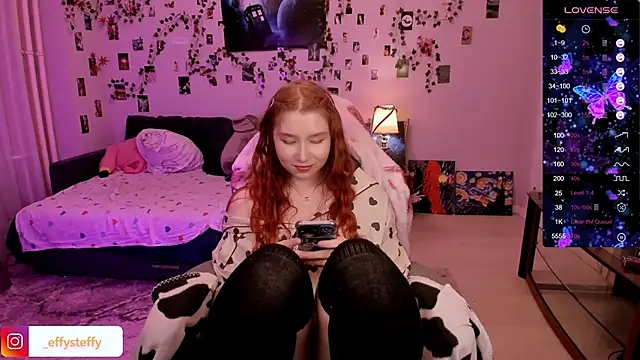 CallMeEffy1 online show from March 22, 2025, 7:04 am