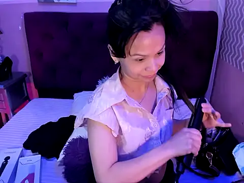 candysmitxxx online show from February 18, 2026, 1:14 am