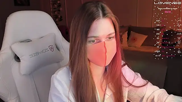 Frau Lina online show from February 8, 2025, 7:05 pm