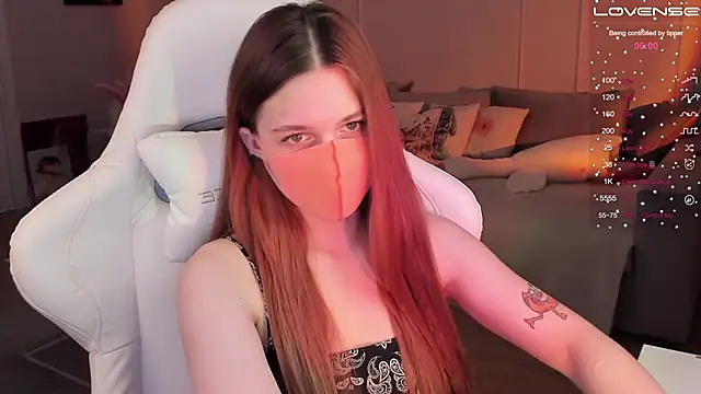 Frau Lina online show from February 13, 2025, 8:34 pm