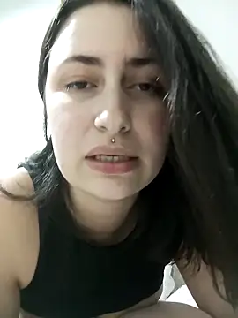 Snapshot of BiaHot010 chatting on November 11, 2025, 3:23 am BiaHot010 online show from November 11, 2025, 3:23 am