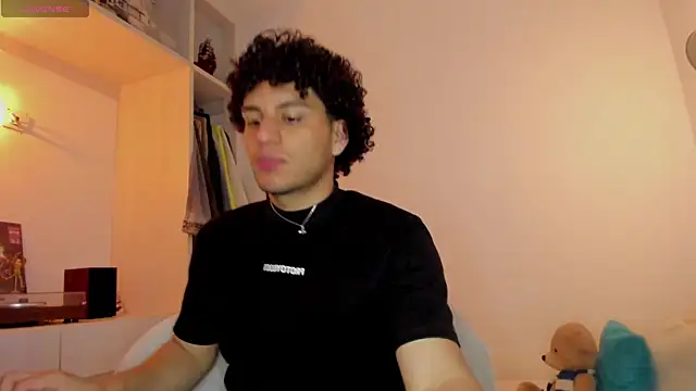 Curlblue online show from November 25, 2025, 3:51 am