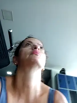 CioniWeiss online show from March 3, 2025, 4:47 pm