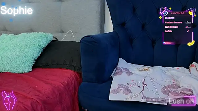 Sophiehuntress online show from September 30, 2025, 2:01 pm