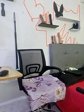 Sophiehuntress online show from February 19, 2025, 4:12 am