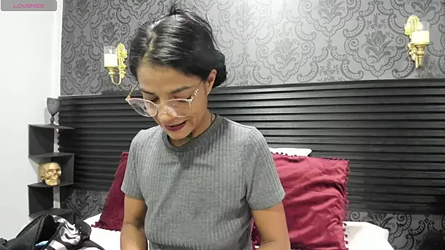 Snapshot of Hellen__4master chatting on June 4, 2026, 2:11 pm Hellen 4master online show from June 4, 2026, 2:11 pm